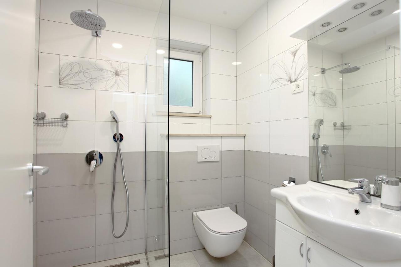 Sea View Apartments Portoroz ZM Zewnętrze zdjęcie